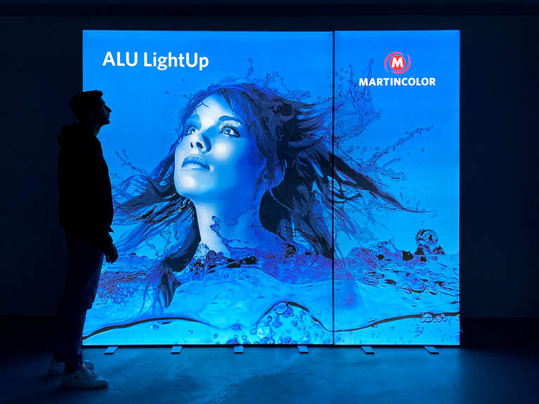 ALU LightUp - pared de exposición LED
